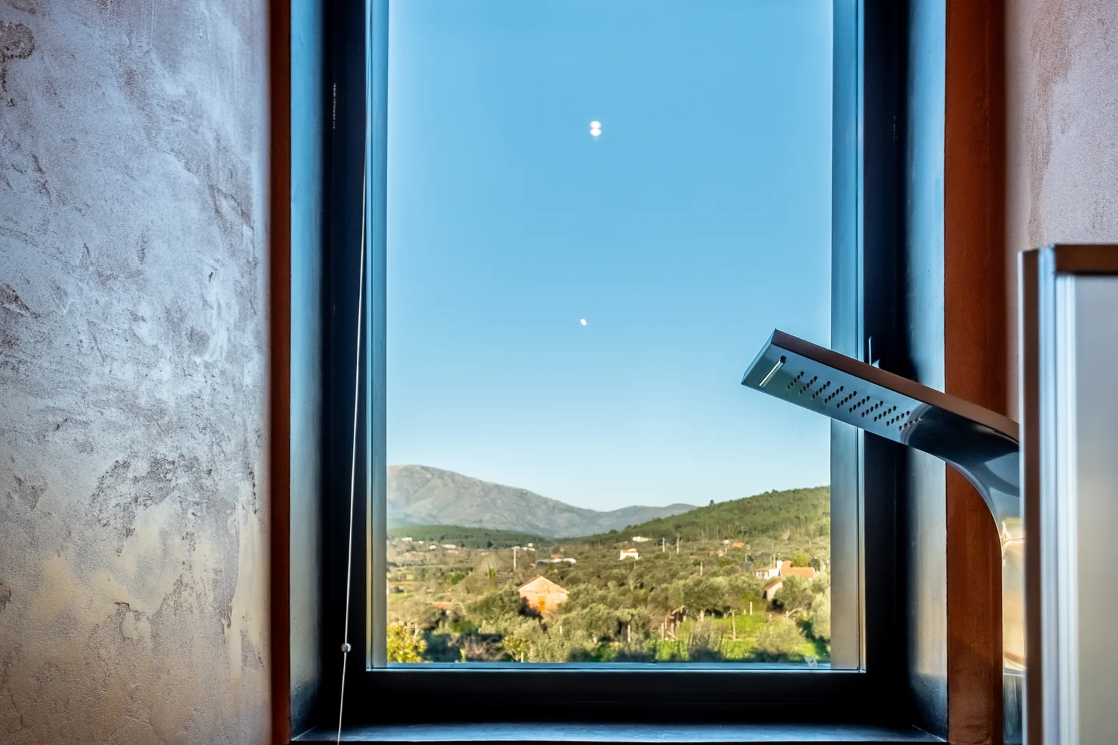 Cherry Suite — Image 10